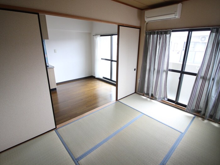 物件内観写真10　(居室)