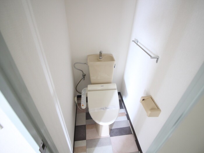 物件内観写真16　(トイレ)