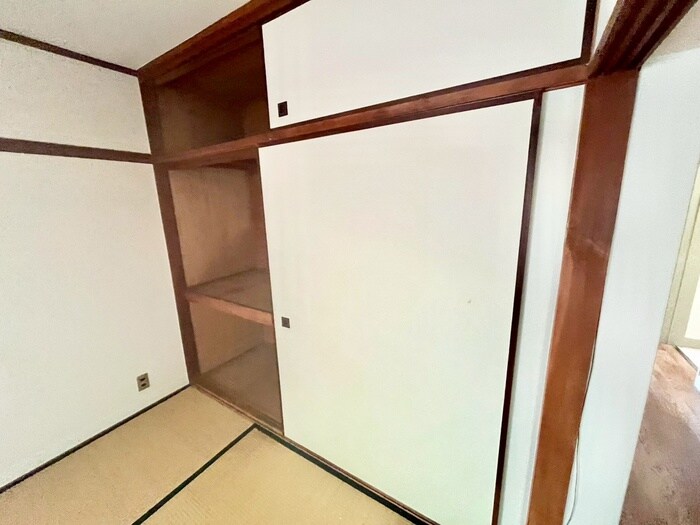 物件内観写真12　(収納)