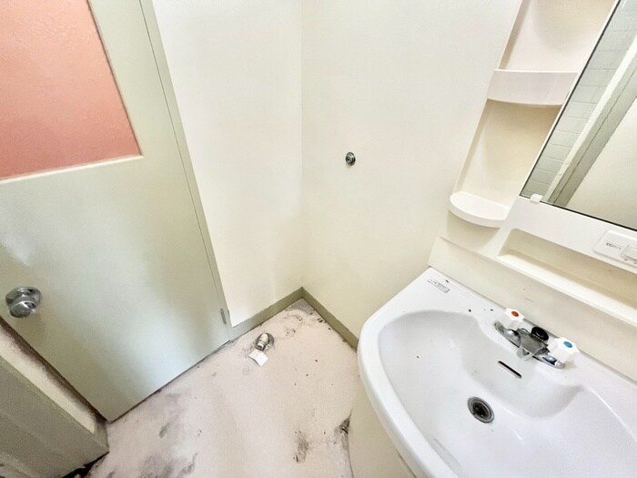 物件内観写真20　(洗濯機置場)