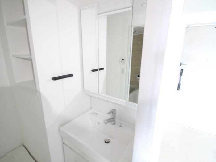 物件内観写真8　(洗面)