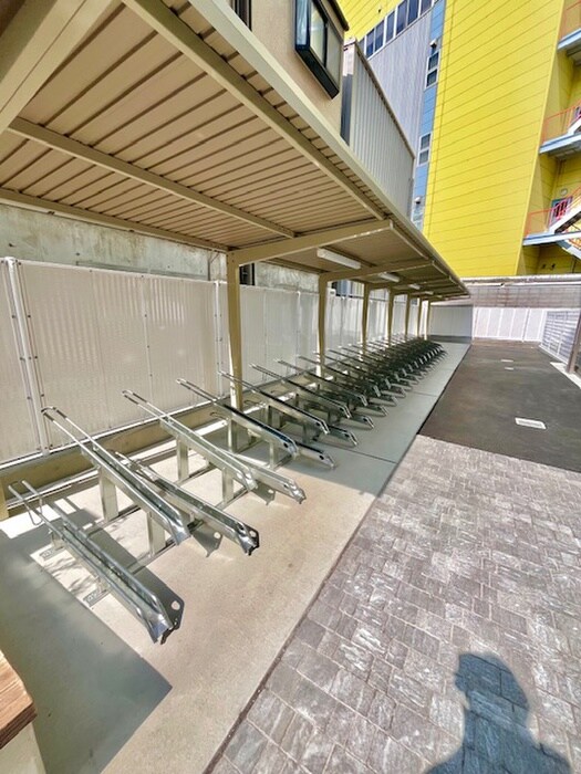 物件外観写真5　(駐輪場)