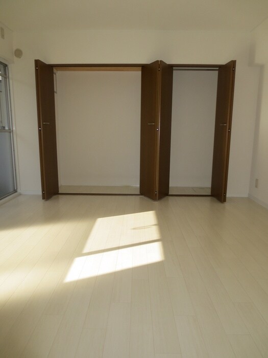 物件内観写真10　(収納)