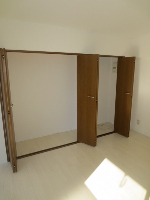 物件内観写真14　(収納)