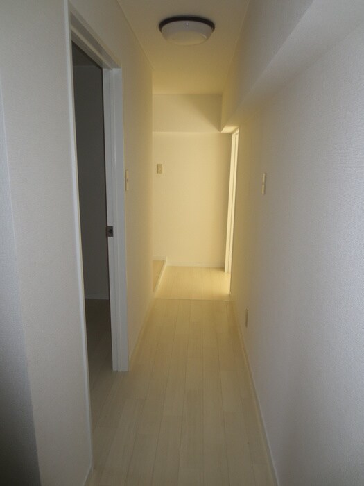 物件内観写真21　(廊下)