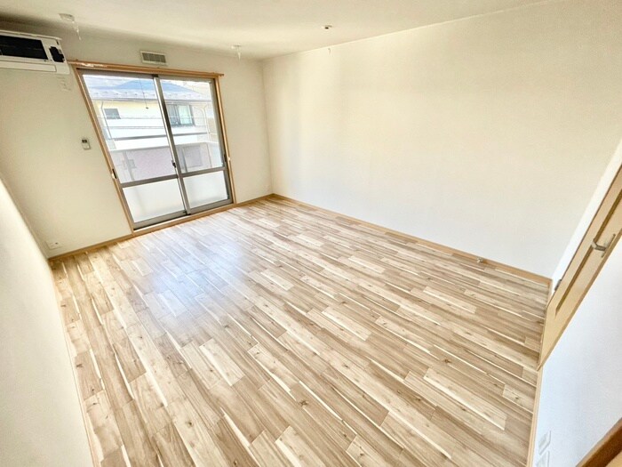 物件内観写真10　(居室)