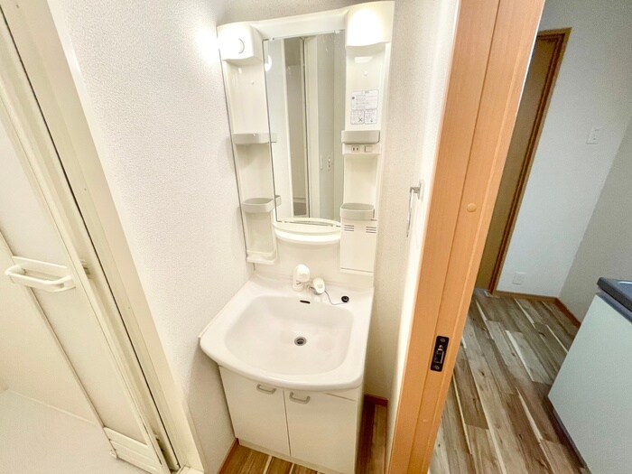 物件内観写真13　(洗面)