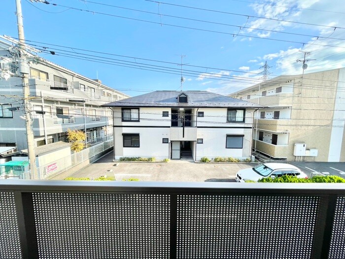 物件内観写真17　(室内からの展望)