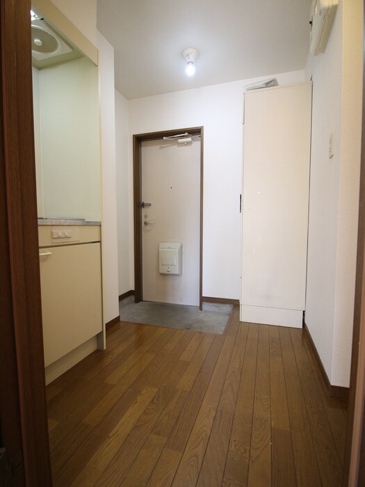 物件内観写真17　(廊下)