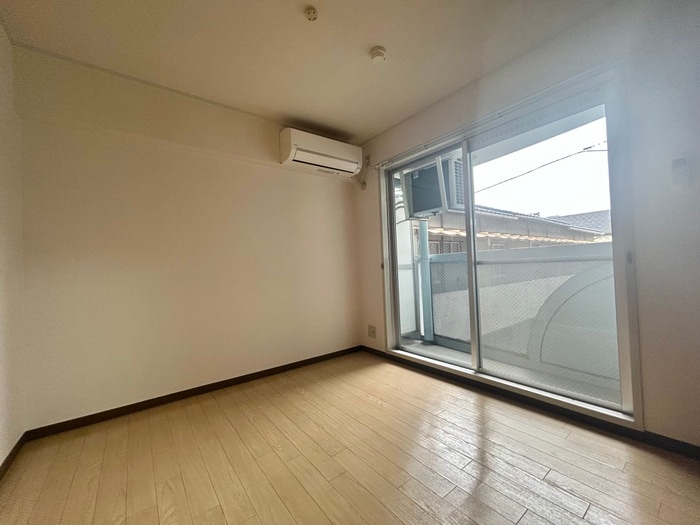 物件内観写真13　(居室)