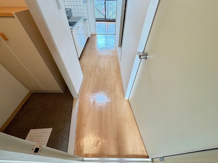 物件内観写真16　(廊下)