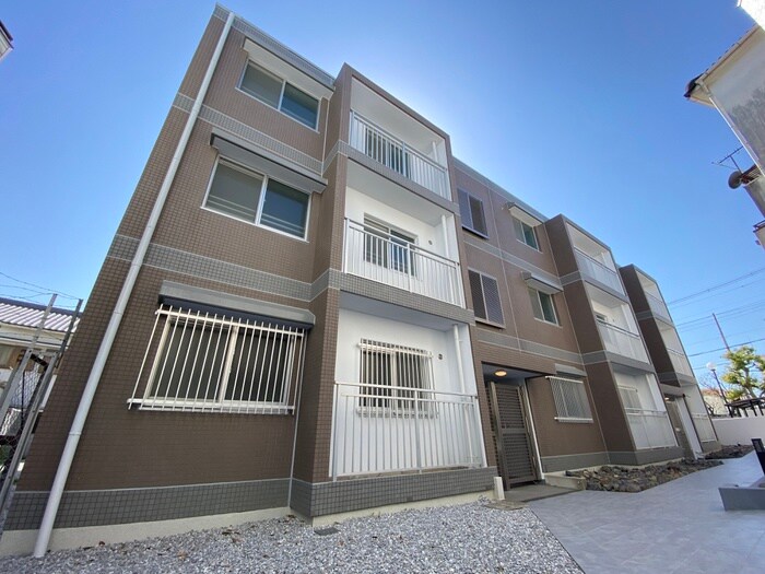 物件外観写真1　(外観写真)