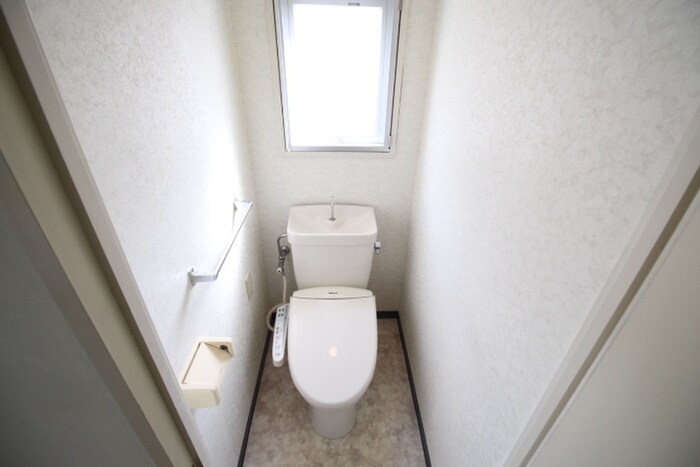 物件内観写真13　(トイレ)