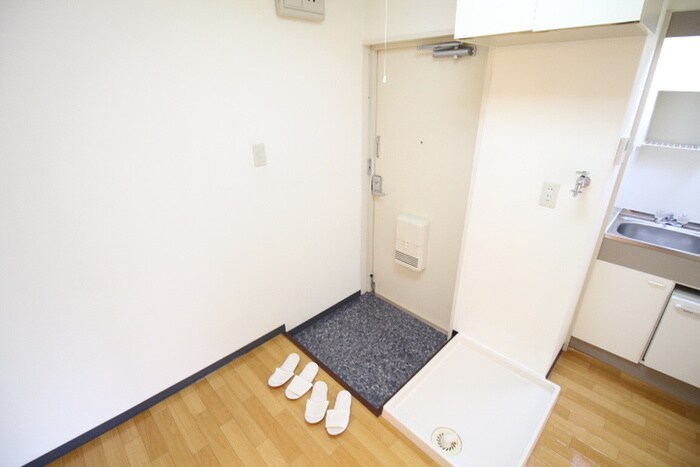 物件内観写真15　(玄関)