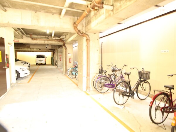 駐輪場