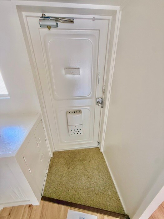 物件内観写真17　(玄関)