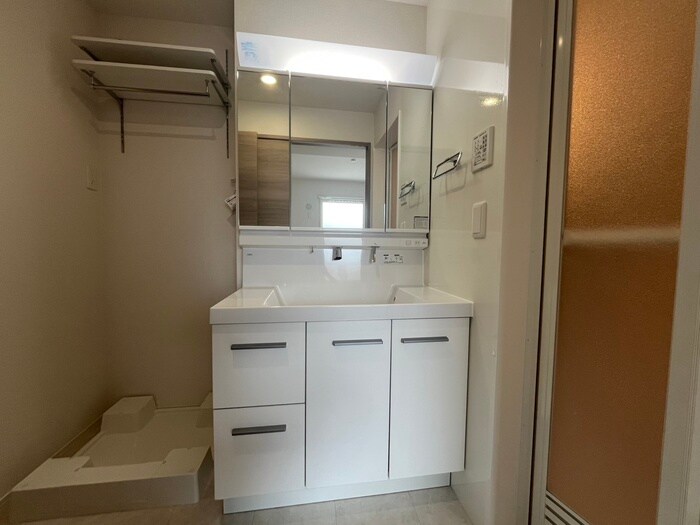 物件内観写真10　(洗面)