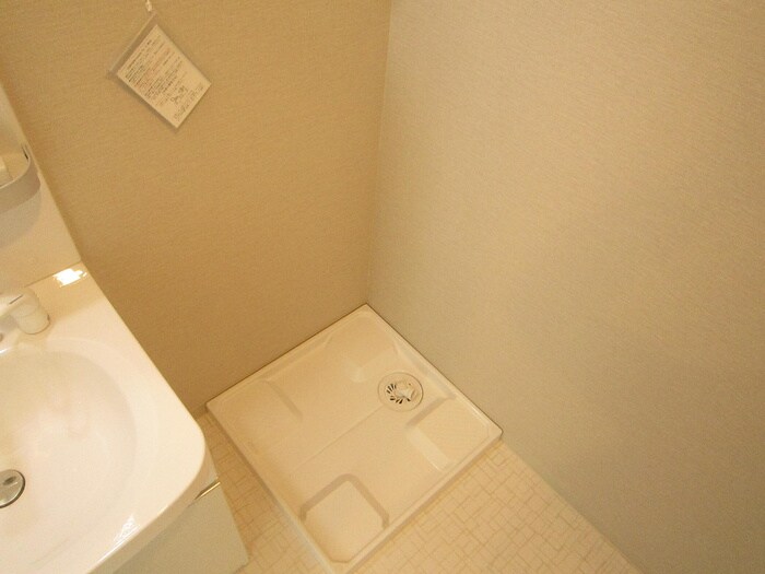 物件内観写真13　(洗濯機置場)