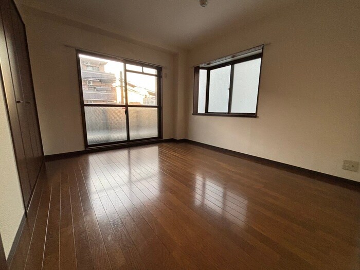 物件内観写真9　(居室)