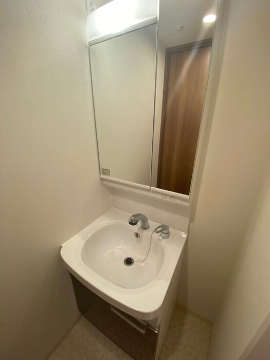 物件内観写真11　(洗面)