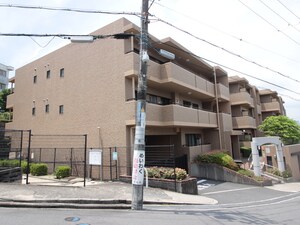 リーベスト茨木・南春日丘(201)外観写真