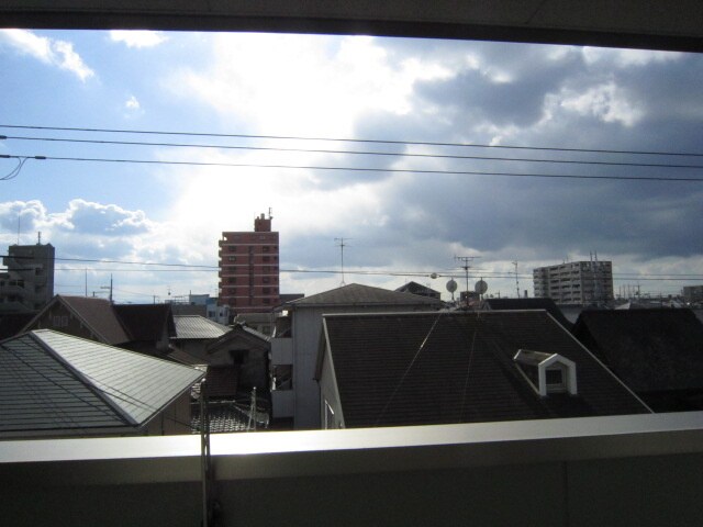物件内観写真16　(室内からの展望)