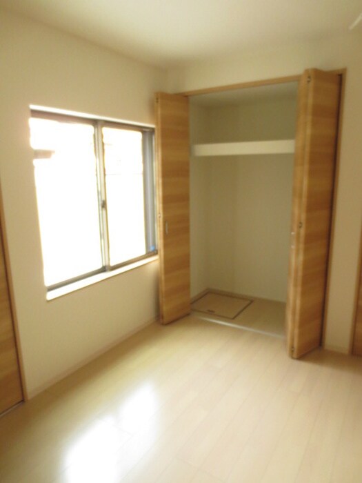 物件内観写真6　(居室)