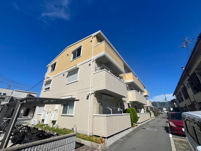 物件外観写真1　(外観写真)