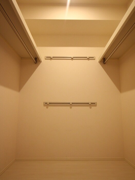 物件内観写真7　(収納)