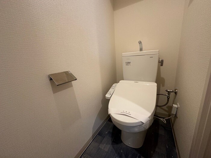 物件内観写真8　(トイレ)