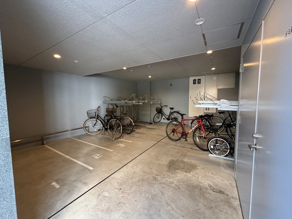 駐輪場
