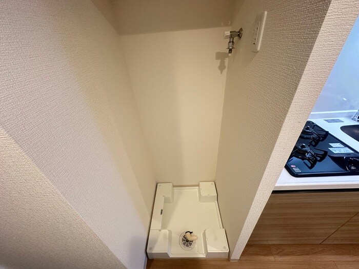 物件内観写真11　(洗濯機置場)