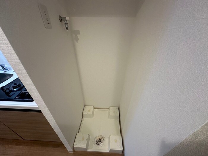 物件内観写真11　(洗濯機置場)