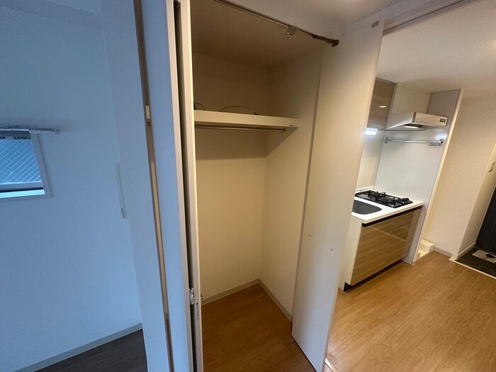 物件内観写真18　(収納)