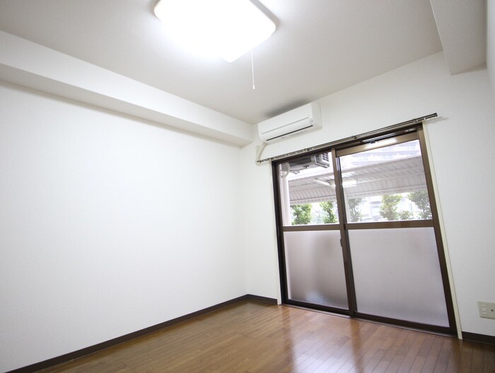物件内観写真10　(居室)