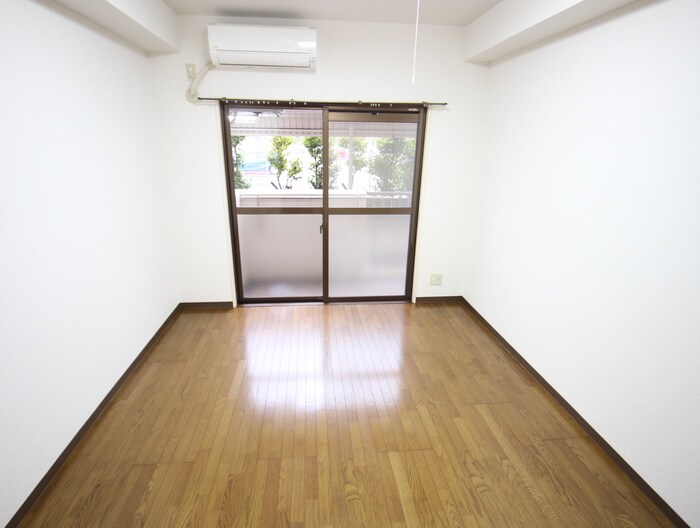 物件内観写真11　(居室)