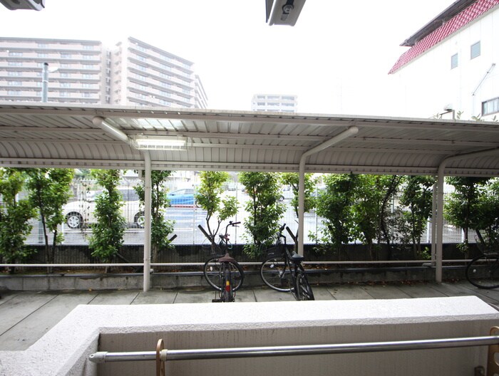 物件内観写真22　(室内からの展望)