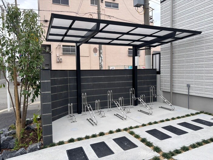 物件外観写真5　(駐輪場)