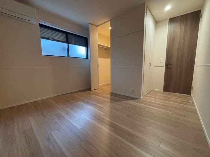 物件内観写真10　(居室)