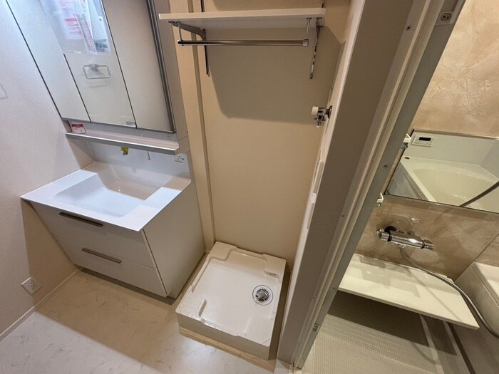 物件内観写真15　(洗濯機置場)