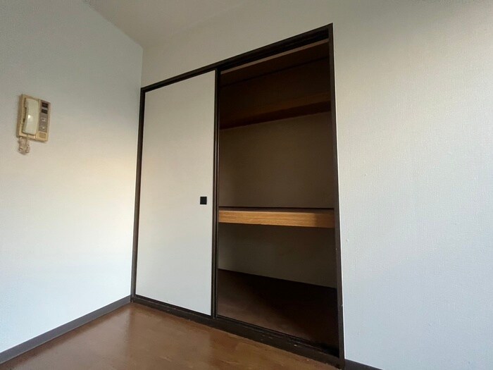 物件内観写真13　(収納)