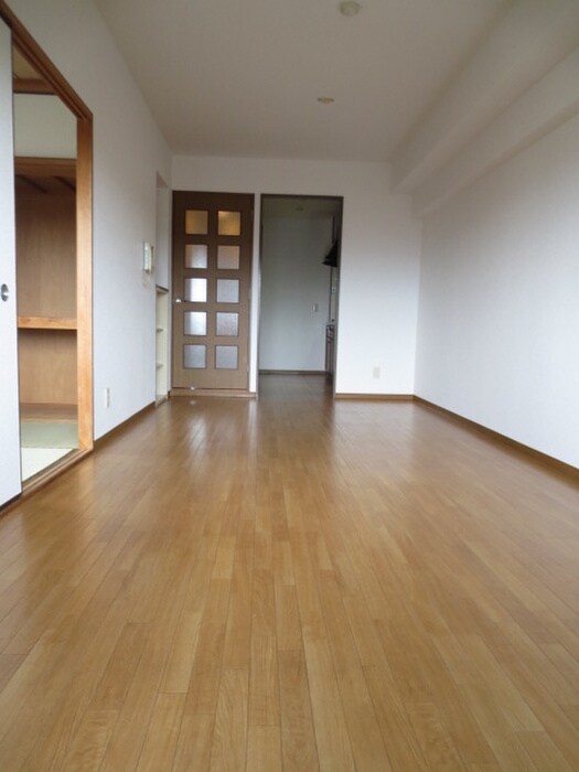 物件内観写真7　(居室)