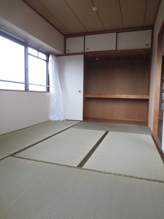 物件内観写真8　(居室)