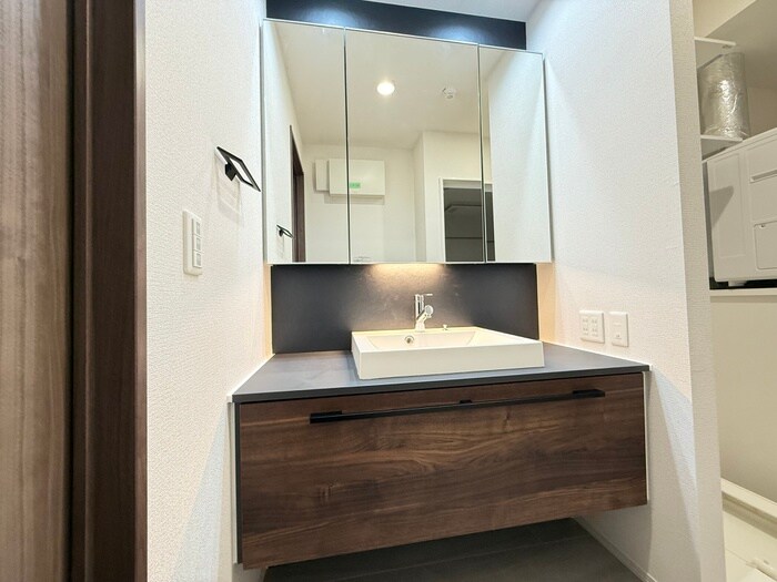 物件内観写真11　(洗面)