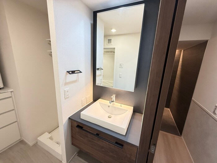 物件内観写真11　(洗面)