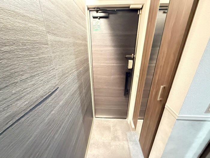 物件内観写真15　(玄関)