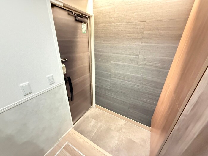 物件内観写真15　(玄関)