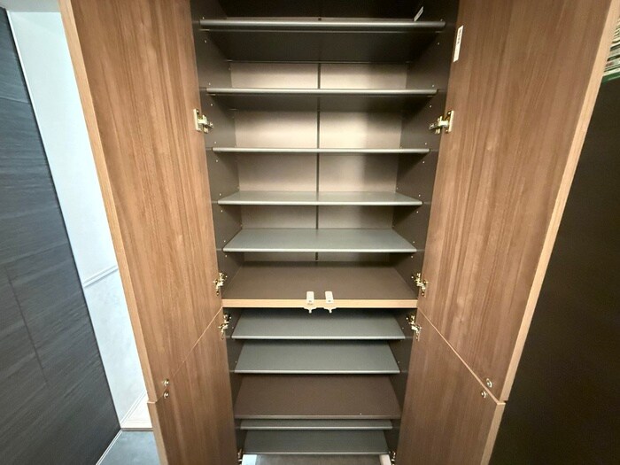 物件内観写真16　(靴箱)