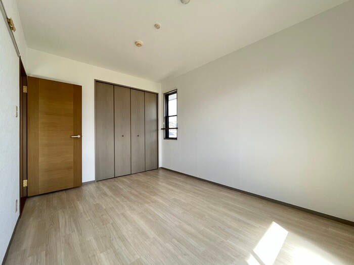 ピーチハイツ上町の居室