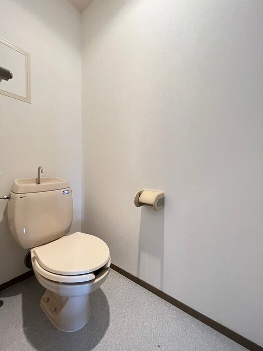 物件内観写真13　(トイレ)